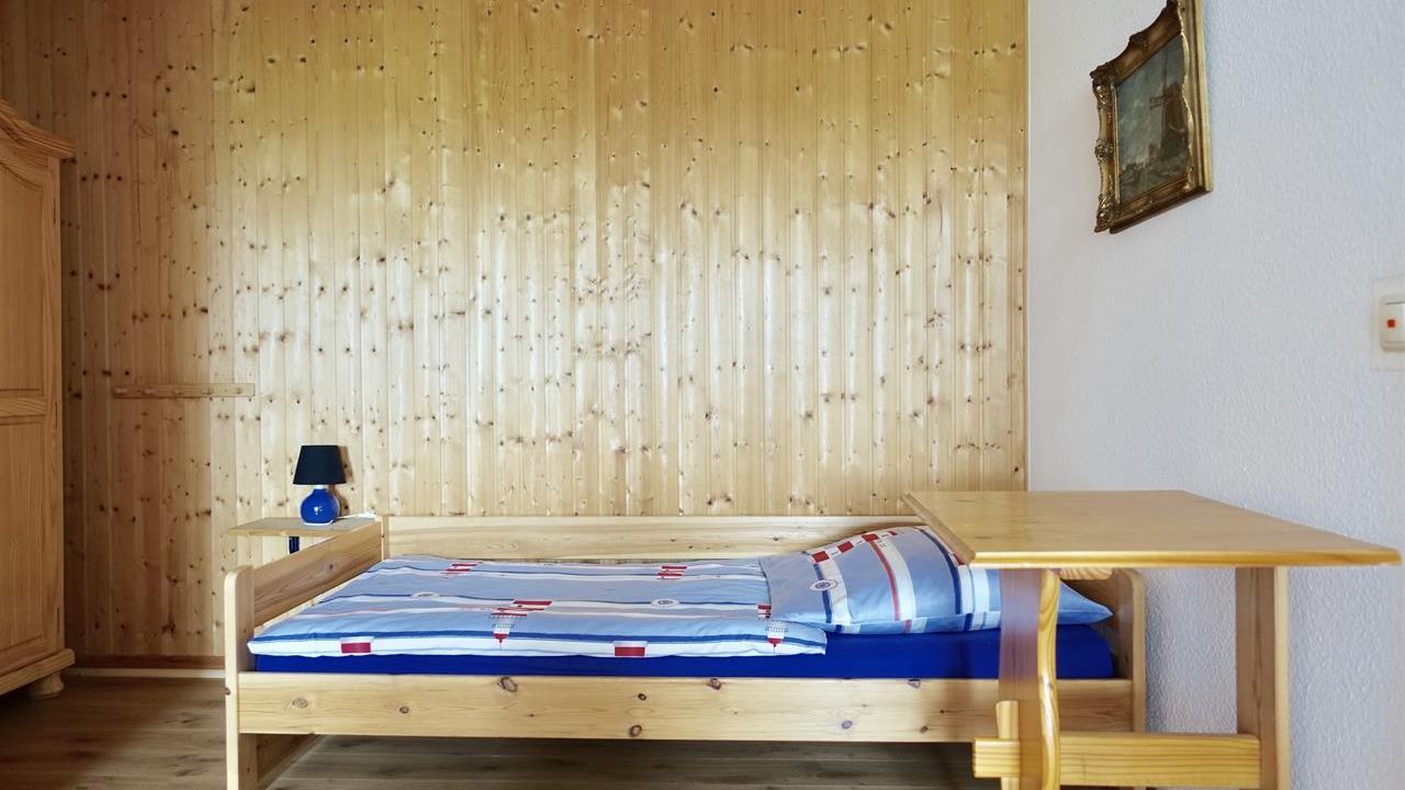 Schlafzimmer 3 (OG) Schlafzimmer 3 (OG)